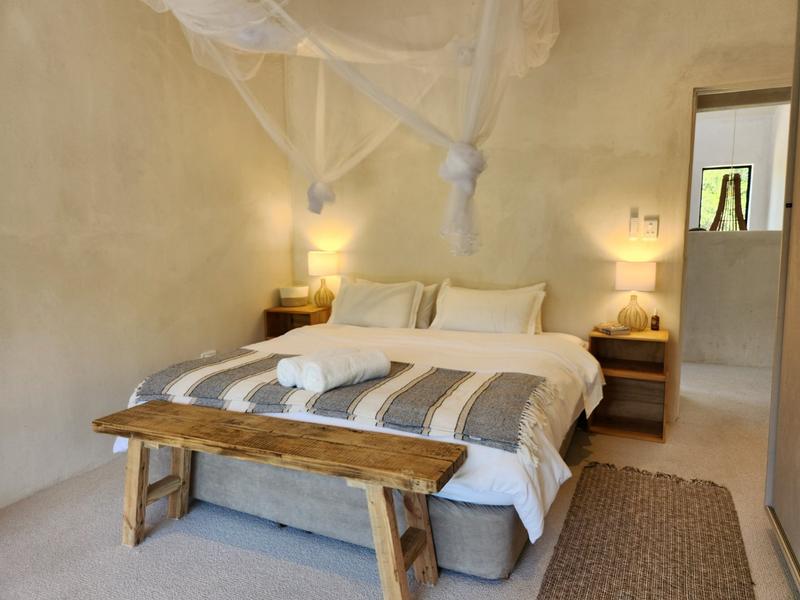 To Let 4 Bedroom Property for Rent in Keurboomstrand Western Cape